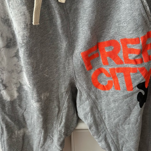 Freecity Heather Grey BleachOut Large Logo Sweatpants with Pockets - Picture 7 of 10